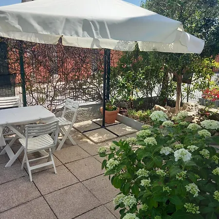 La Casa Di Piccoli Di Gabriele Martelli E Catia Pacetti - Farfalla *