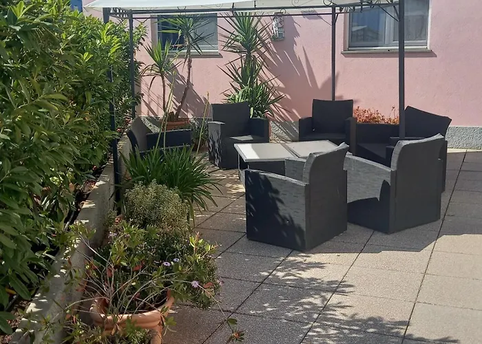 La Casa Di Piccoli Di Gabriele Martelli E Catia Pacetti - Farfalla Guest house